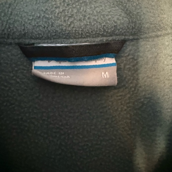 Columbia Teal Fleece Vest with Red Highlights - Picture 5 of 6